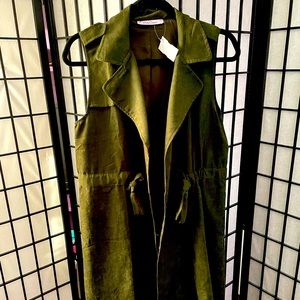 Polly Cooper Size Medium Twill Vest. New w/Tags.